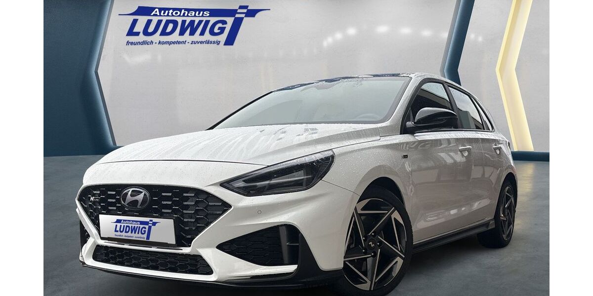 Hyundai i30 21.679 km 23.880 &euro; Idstein 65510