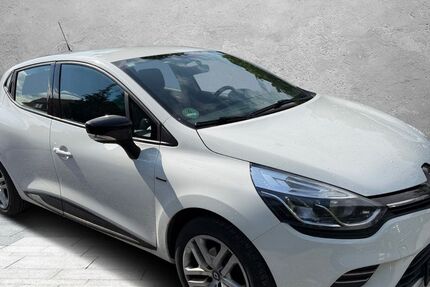 Renault Clio 130.000 km 5.999 &euro; Detmold 32758