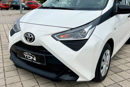 Toyota Aygo (X) 71.145 km 8.900 € München 81243