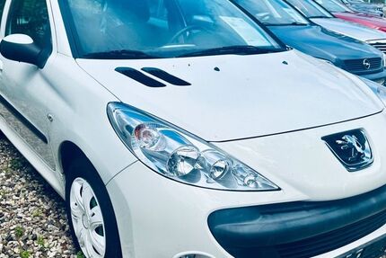 Peugeot 206 153.243 km 1.999 € Potsdam 14480