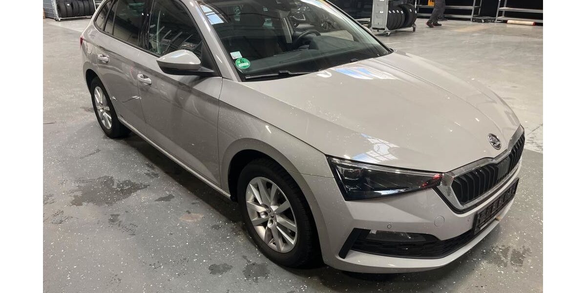 Skoda Scala 145.000 km 12.990 &euro; Peine 31228