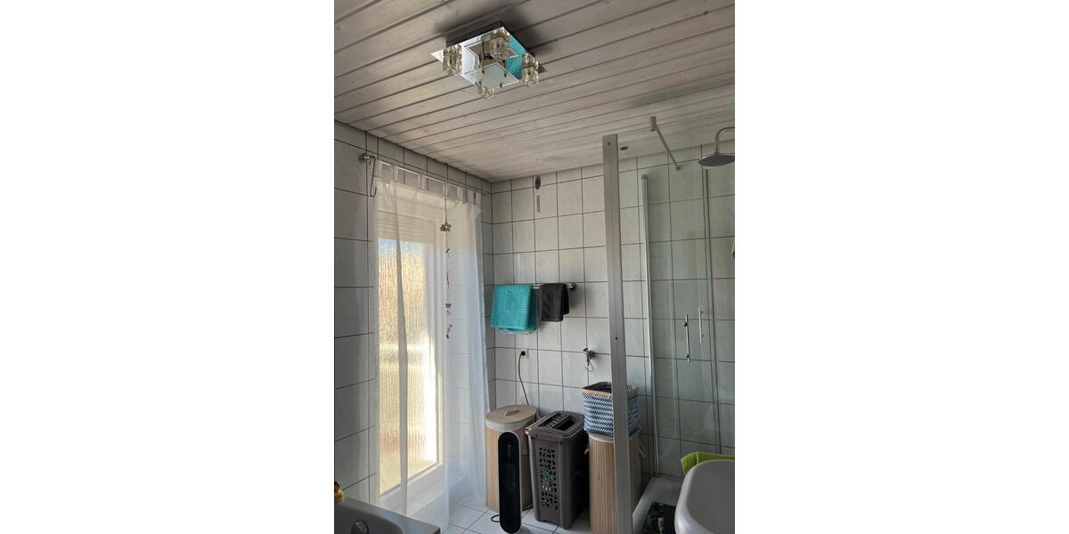 Doppelhaushälfte Gosheim - 7 Zimmer, 170 m&sup2;, 328.000&euro; | Angebot:26356023