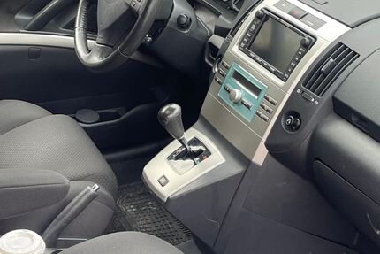 Toyota Corolla Verso 105.000 km 5.990 &euro; Hamburg 22309