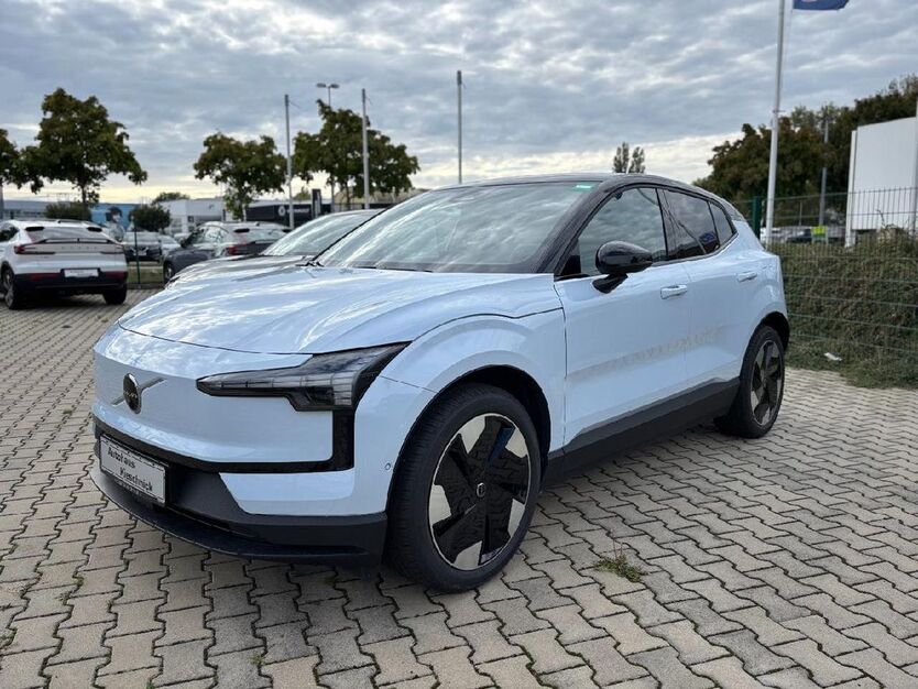 Volvo EX30 14.210 km 38.990 € Hoyerswerda 02977