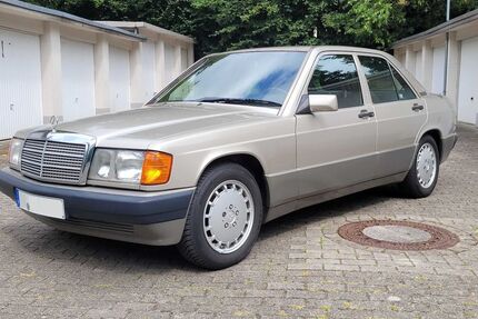 Mercedes-Benz 190 120.000 km 4.900 &euro; Dortmund 44309