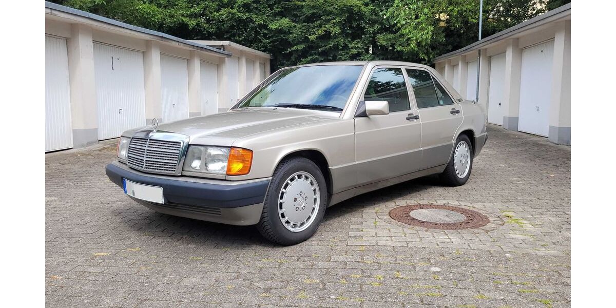 Mercedes-Benz 190 120.000 km 4.900 &euro; Dortmund 44309