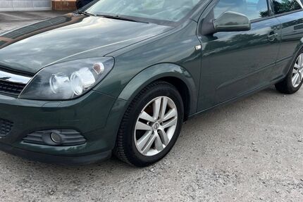 Opel Astra 172.000 km 3.499 &euro; Hohenstein ot Mackenrode 99755