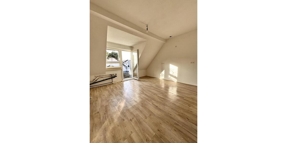 Dachgeschoßwohnung Graben-Neudorf Neudorf - 2.5 Zimmer, 64 m&sup2;, 630&euro; | Angebot:25943173