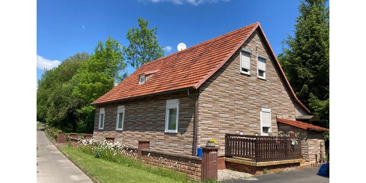 Ein-Zweifamilienhaus in Alleinlage mit Meißnerblick 7 zimmer