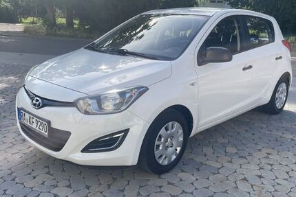 Hyundai i20 96.000 km 6.100 &euro; Karlsruhe 76189