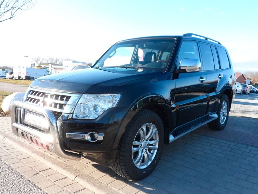 Mitsubishi Pajero 143.730 km 28.990 € Greifswald 17489