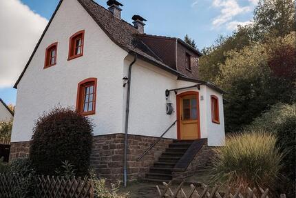 Haus Jünkerath - 7 Zimmer, 130 m&sup2;, 195.000&euro; | Angebot:25980022
