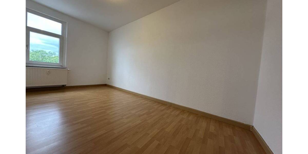 Etagenwohnung Lützen - 4 Zimmer, 120 m&sup2;, 980&euro; | Angebot:26797660