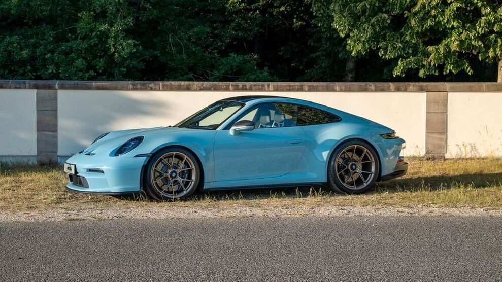 992