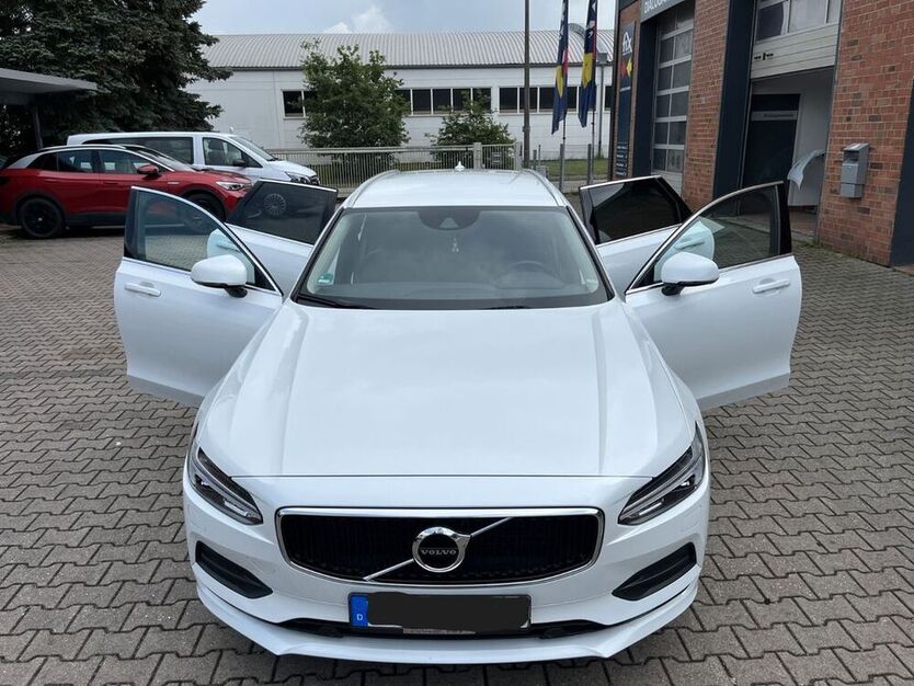 V90