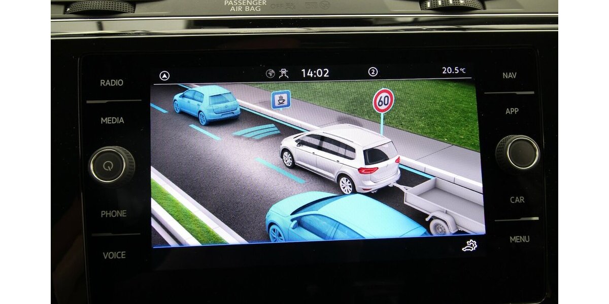 VW Touran 1.5 TSI 7-DSG Comfortline 7-SITZ+NAVI+AHK 22.923 km 32.790 &euro; Hagenow 19230