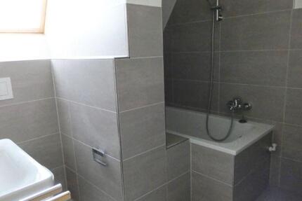 Modernisierte 2-Zi.-Altbau-Whg.mit Designboden in E-Kray! 2 zimmer