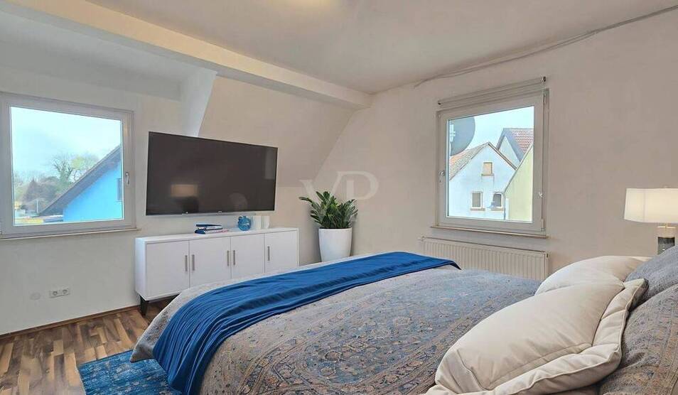 Charmantes Einfamilienhaus - überwiegend modernisiert und vielseitig nutzbar!