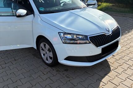Skoda Fabia 69.000 km 10.000 &euro; Halle Saale 06130