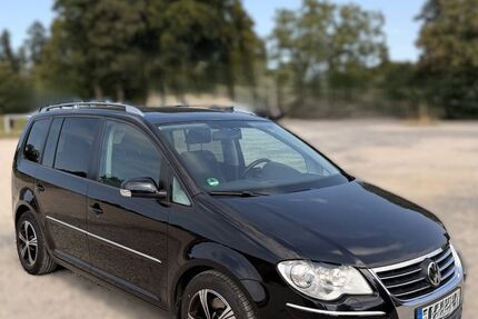 VW Touran 219.000 km 5.650 &euro; Esslingen 73732