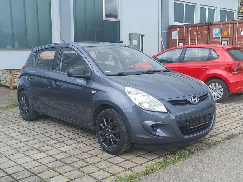 i20