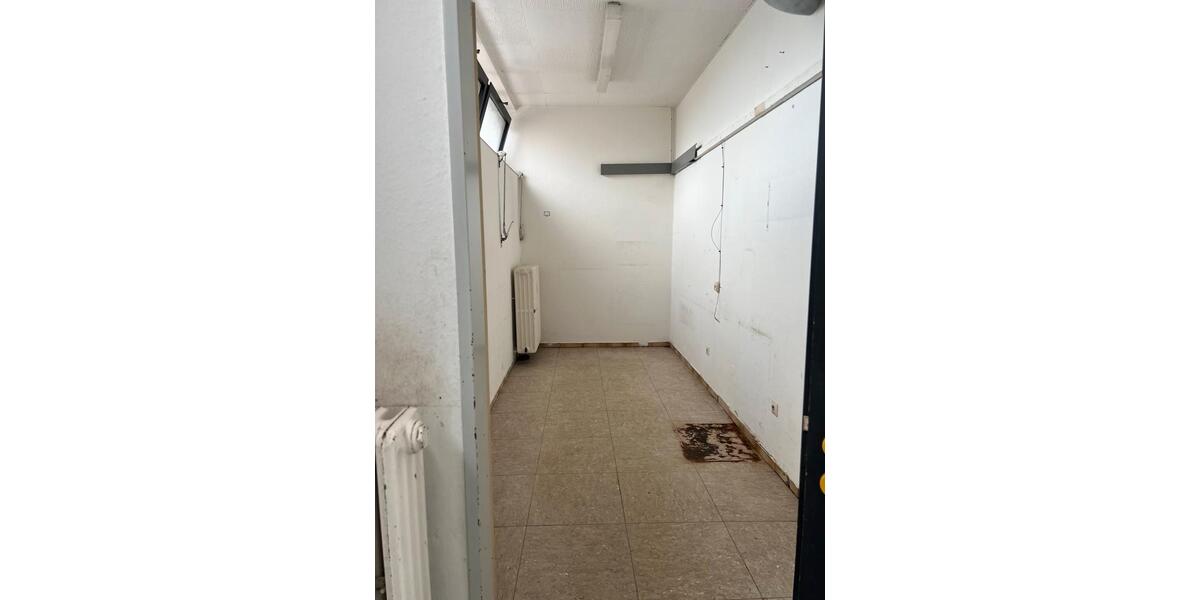 Etagenwohnung Neuss Reuschenberg - 1 Zimmer, 78 m&sup2;, 2.000&euro; | Angebot:26676700