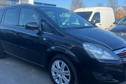 Opel Zafira 178.400 km 5.700 &euro; Berlin 12681