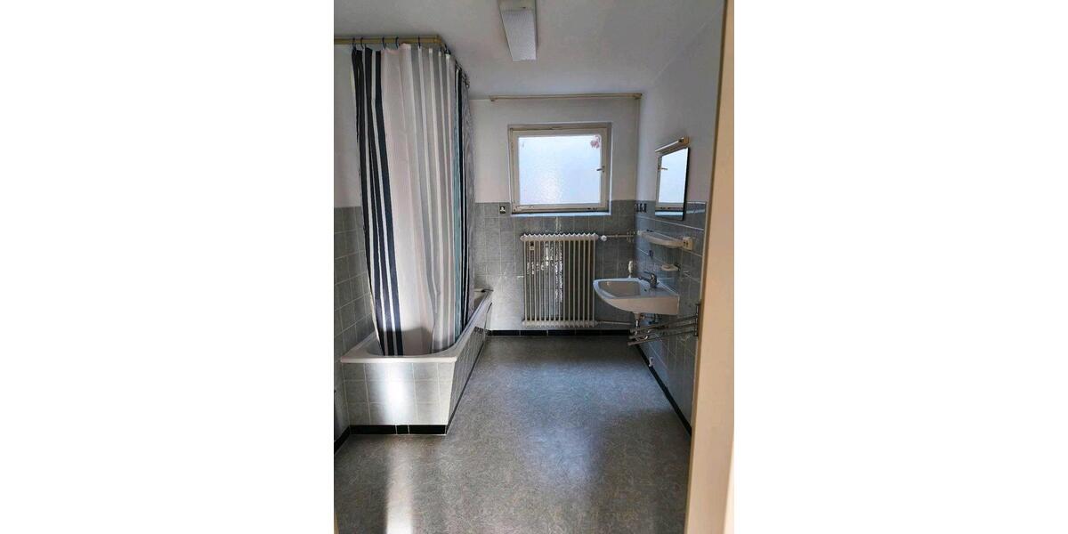 Einfamilienhaus Möckmühl - 8 Zimmer, 191 m&sup2;, 450.000&euro; | Angebot:25944615