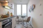 Ruby Tower 2-Zimmerwohnung mit Blick auf die Frankfurter Skyline sucht neuen Bewohner
