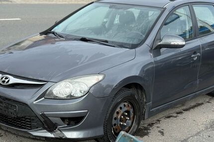 Hyundai i30 186.500 km 2.490 € Salzgitter 38229