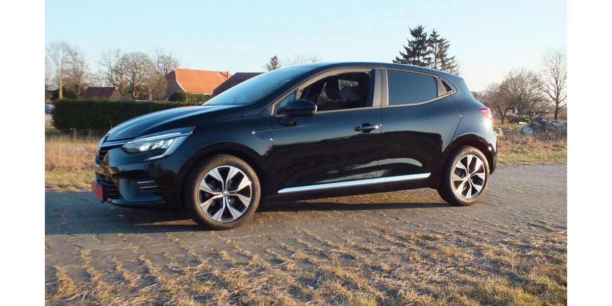 Renault Clio 9.995 km 15.999 &euro; Lauenburg/-Elbe 21481