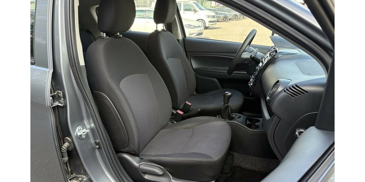 Mitsubishi Space Star 1.0 DiamantEdition KLIMAANLAGE/1.HAND 90.784 km 5.900 &euro; Villingen-Schwenningen 78054