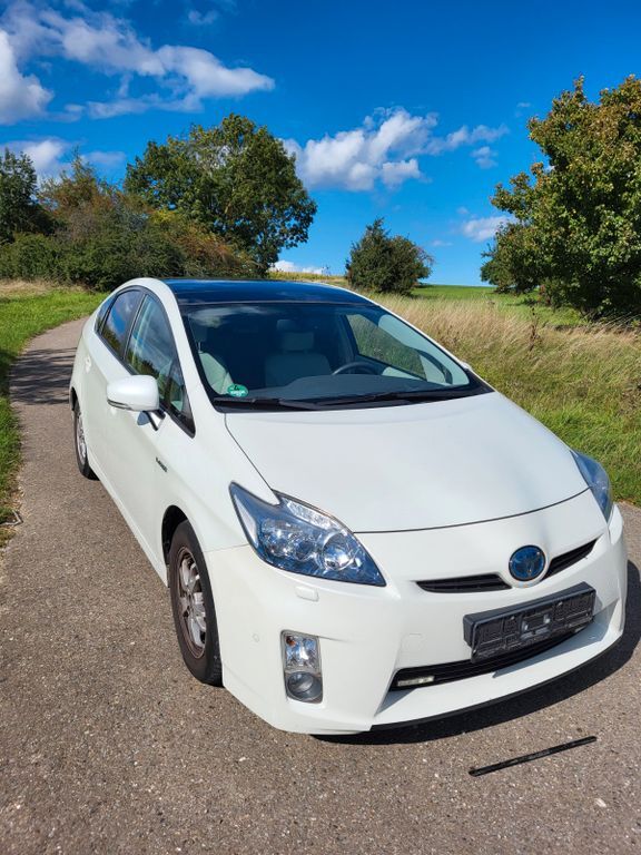 Toyota Prius 140.000 km 10.400 € Gerabronn 74582