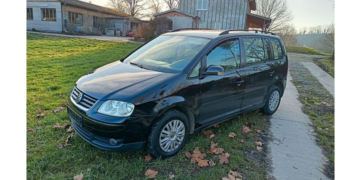 VW Touran 285.200 km 2.888 &euro; Möckmühl 74219