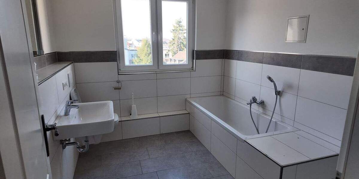 Etagenwohnung Leverkusen Opladen - 3 Zimmer, 106 m&sup2;, 1.250&euro; | Angebot:25423652