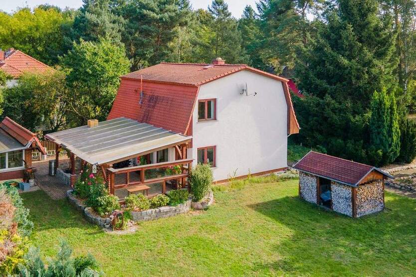 Seenah! Einfamilienhaus in Müggelheim - Mit Einbauküche, Fußbodenheizung, Carport, Nebengebäude usw. 4 zimmer