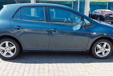 Toyota Auris 177.000 km 5.000 &euro; Marburg 35037