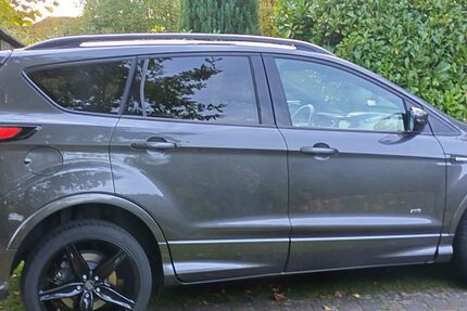 Ford Kuga 62.000 km 17.999 &euro; Iserlohn 58638