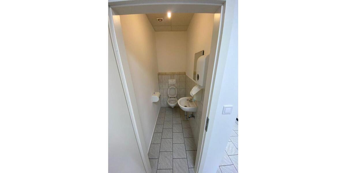 Helle Bürofläche (88 m²) in Fürth – 2 große Büros, Teeküche, Top-Anbindung, provisionsfrei zimmer