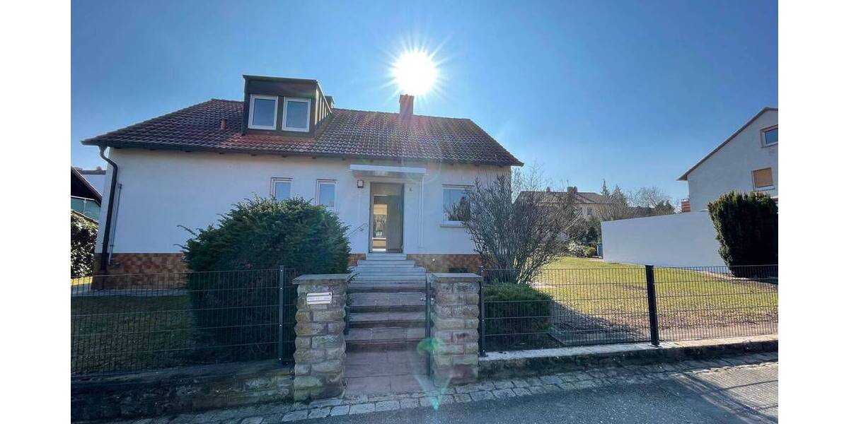 Einfamilienhaus Langenzenn - 6 Zimmer, 130 m&sup2;, 1.495&euro; | Angebot:25984081