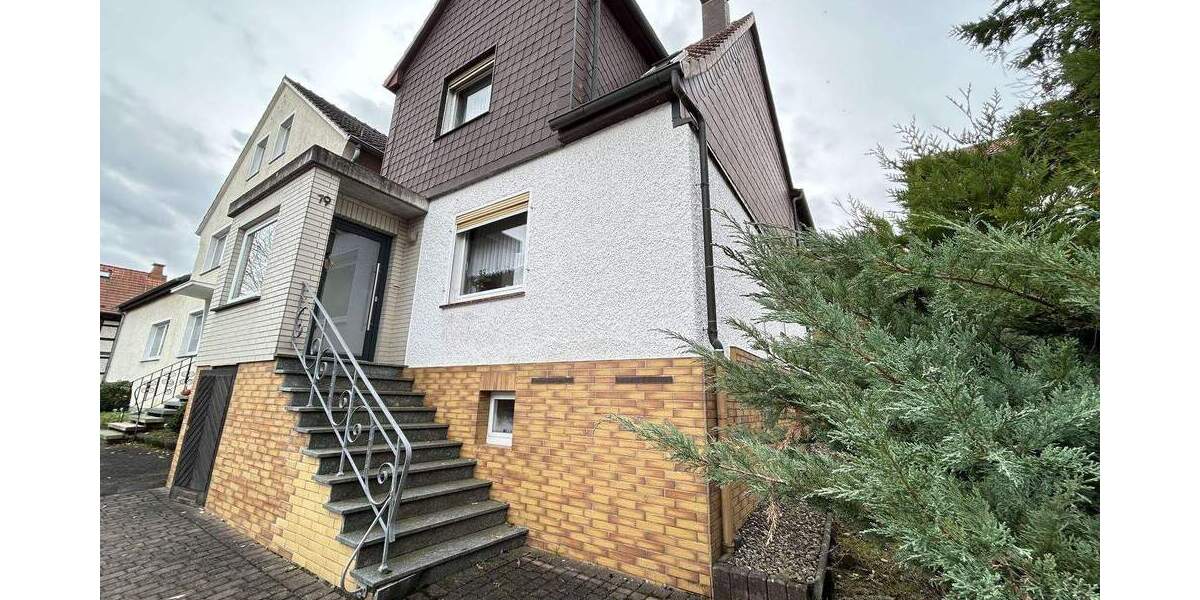 Charmantes Einfamilienhaus mit Garten, Loggia und Garage - ein Haus mit Geschichte und Zukunft 5 zimmer