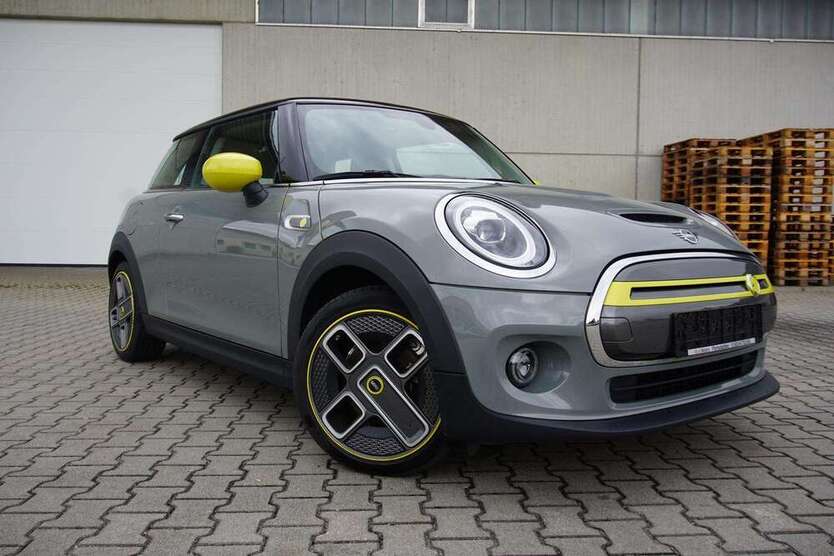 Cooper SE