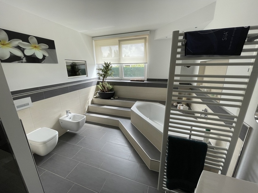 Traumhaftes Anwesen! modernes Wohnen und Arbeiten mit Pool, Einliegerwohnung, Werkstatt und mehr 5 zimmer