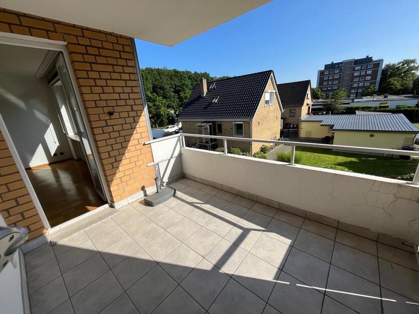 3-Zimmer-Wohnung, 2 Balkone, 1 Stellplatz, provisionsfrei