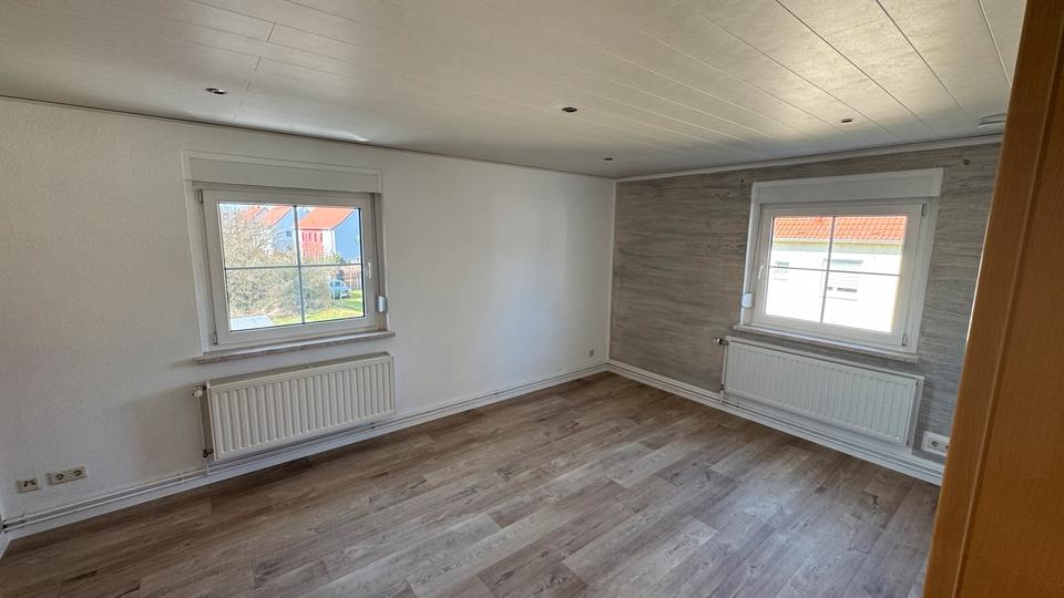 Etagenwohnung Mücheln (Geiseltal) - 3 Zimmer, 52 m&sup2;, 315&euro; | Angebot:25884901