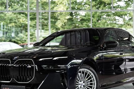 BMW i7 8.900 km 179.900 € Remscheid/NRW 42855