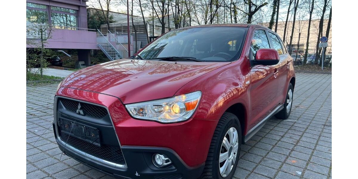 Mitsubishi ASX 148.000 km 5.200 &euro; München 80995