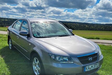 Hyundai SONATA 70.700 km 5.990 &euro; Unterreichenbach 75399