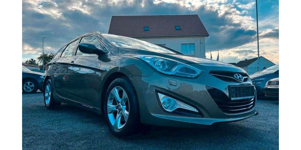Hyundai i40 165.000 km 5.990 &euro; Saarbrücken 66117