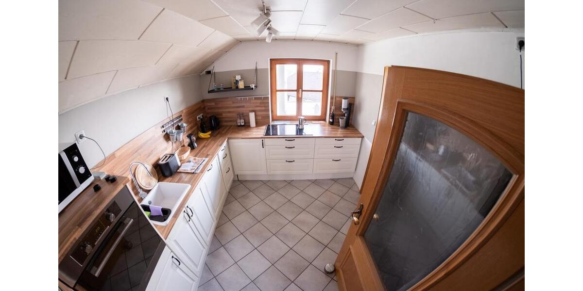 Dachgeschoßwohnung Grafling - 4 Zimmer, 107 m&sup2;, 750&euro; | Angebot:26548473